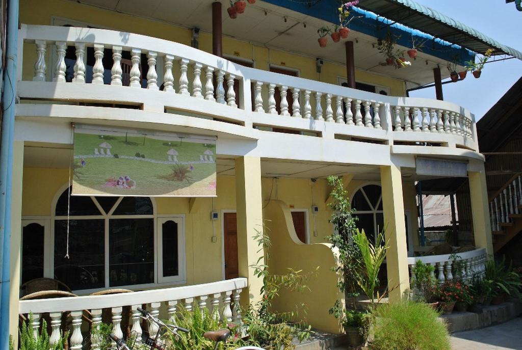 Bright Hotel Nyaung Shwe Ngoại thất bức ảnh